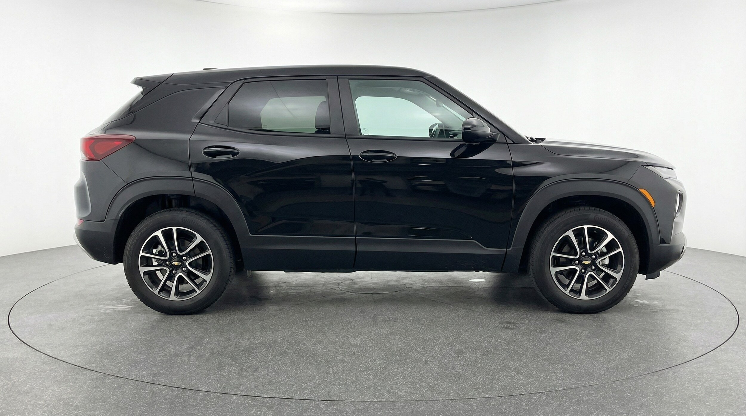 Thumbnail: 2025 Chevrolet TrailBlazer - 8