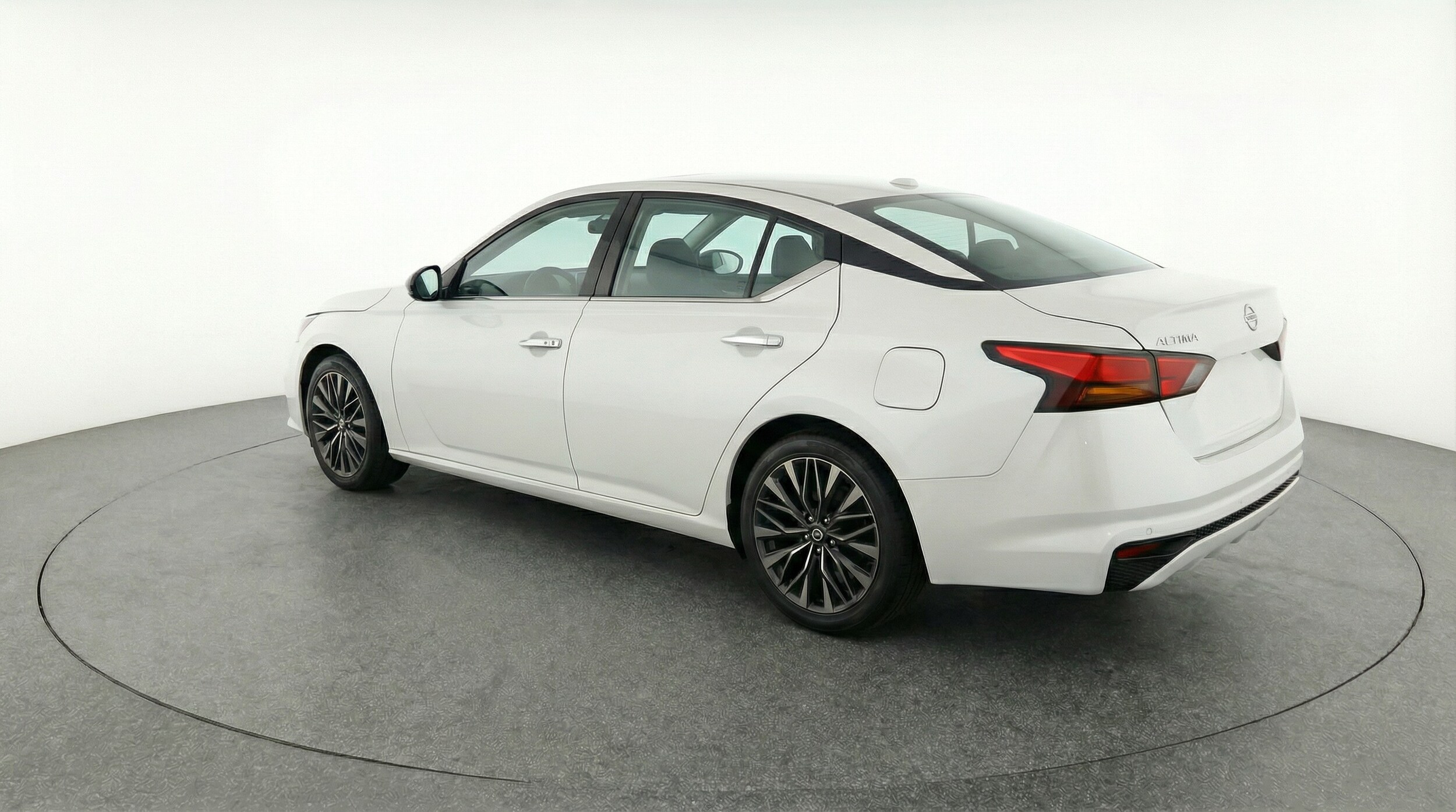 Thumbnail: 2025 Nissan Altima - 5