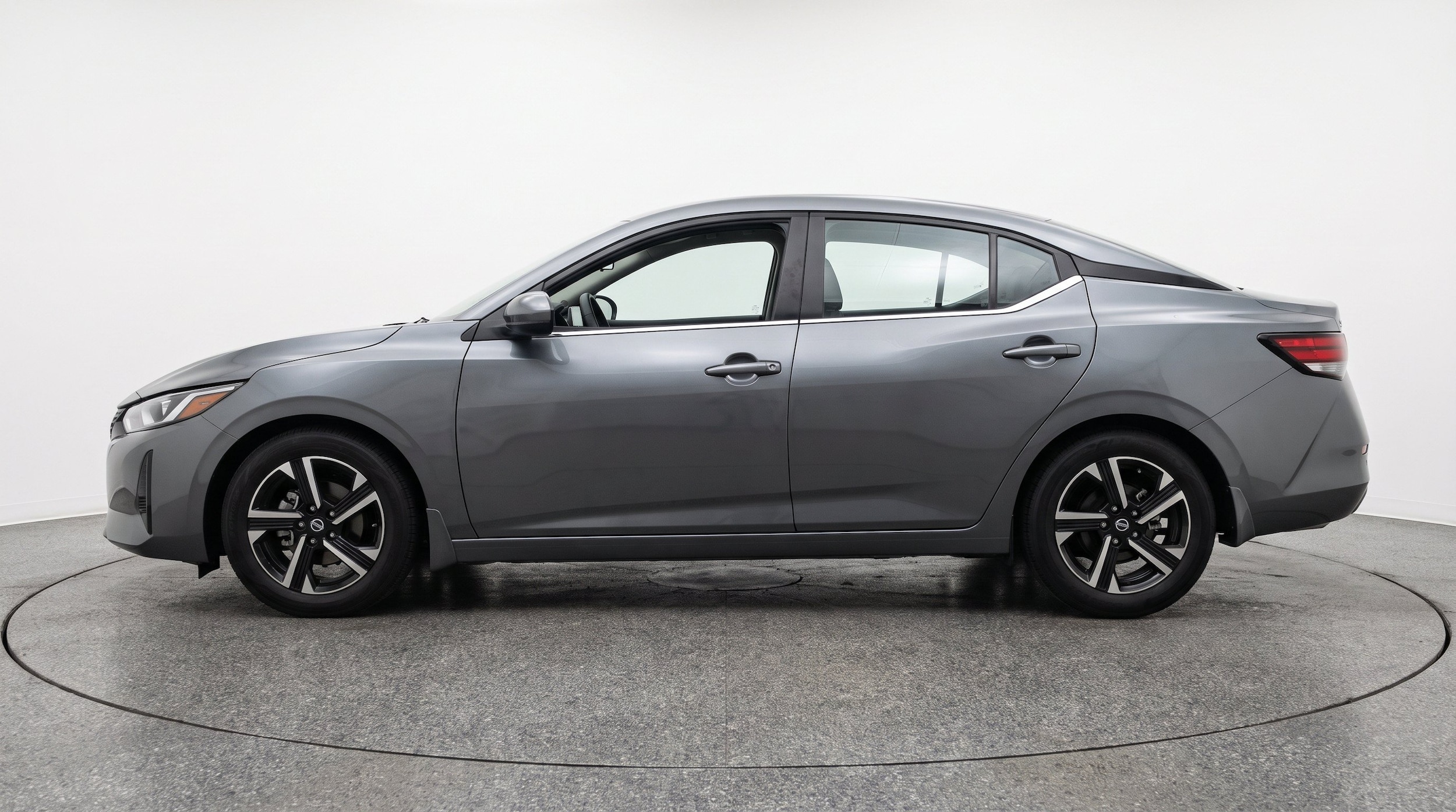 Thumbnail: 2025 Nissan Sentra - 5