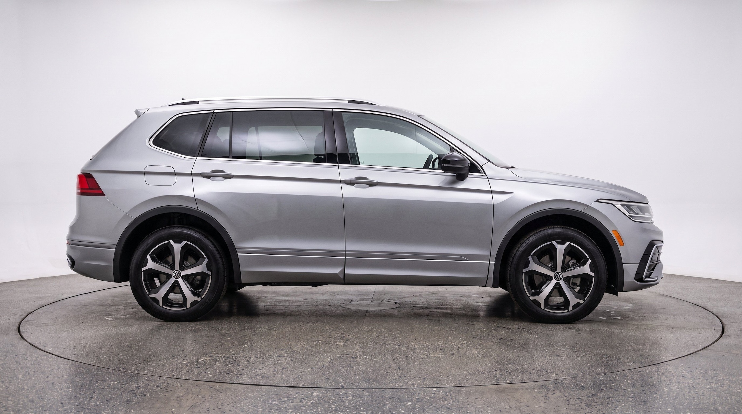 Thumbnail: 2026 Volkswagen Tiguan - 11
