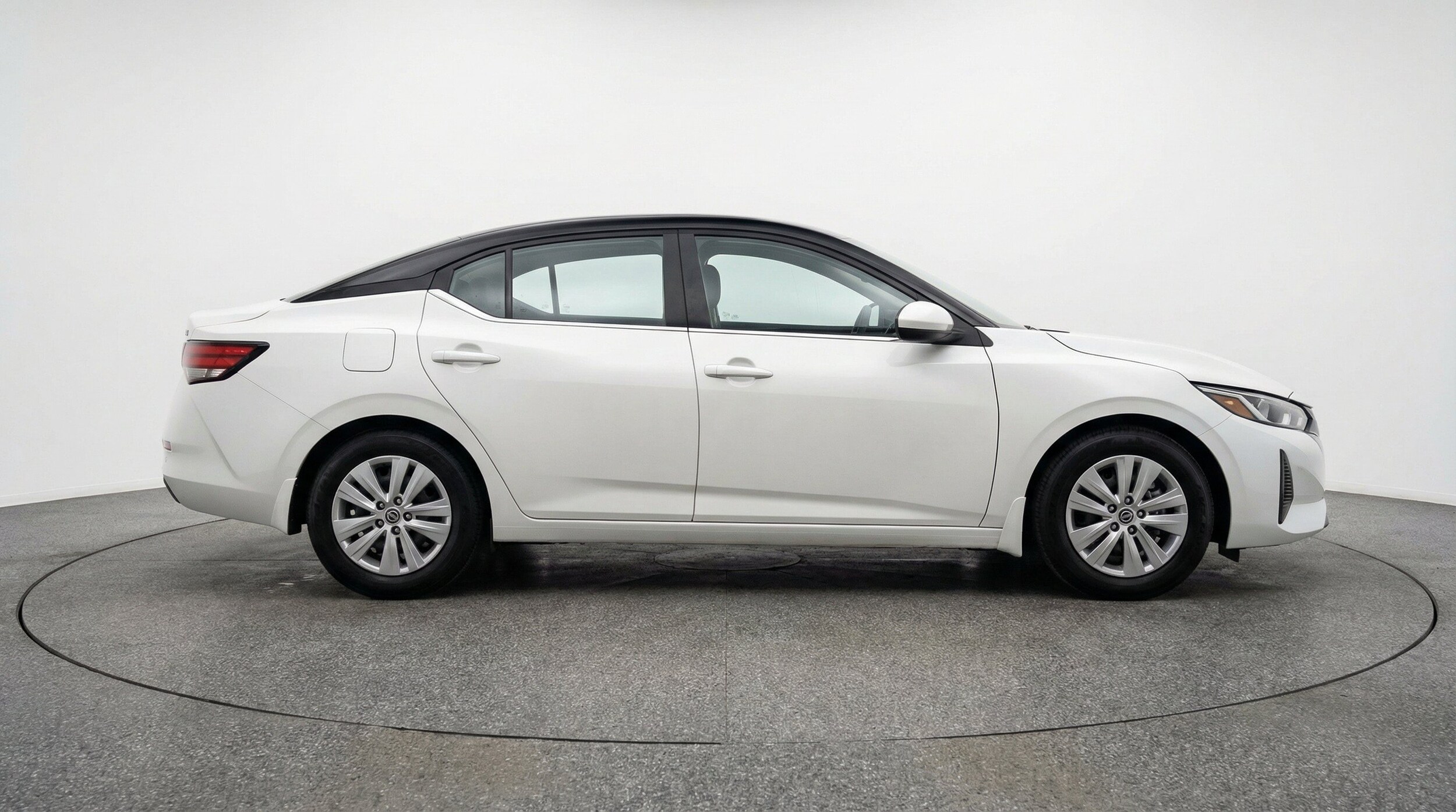 Thumbnail: 2025 Nissan Sentra - 9