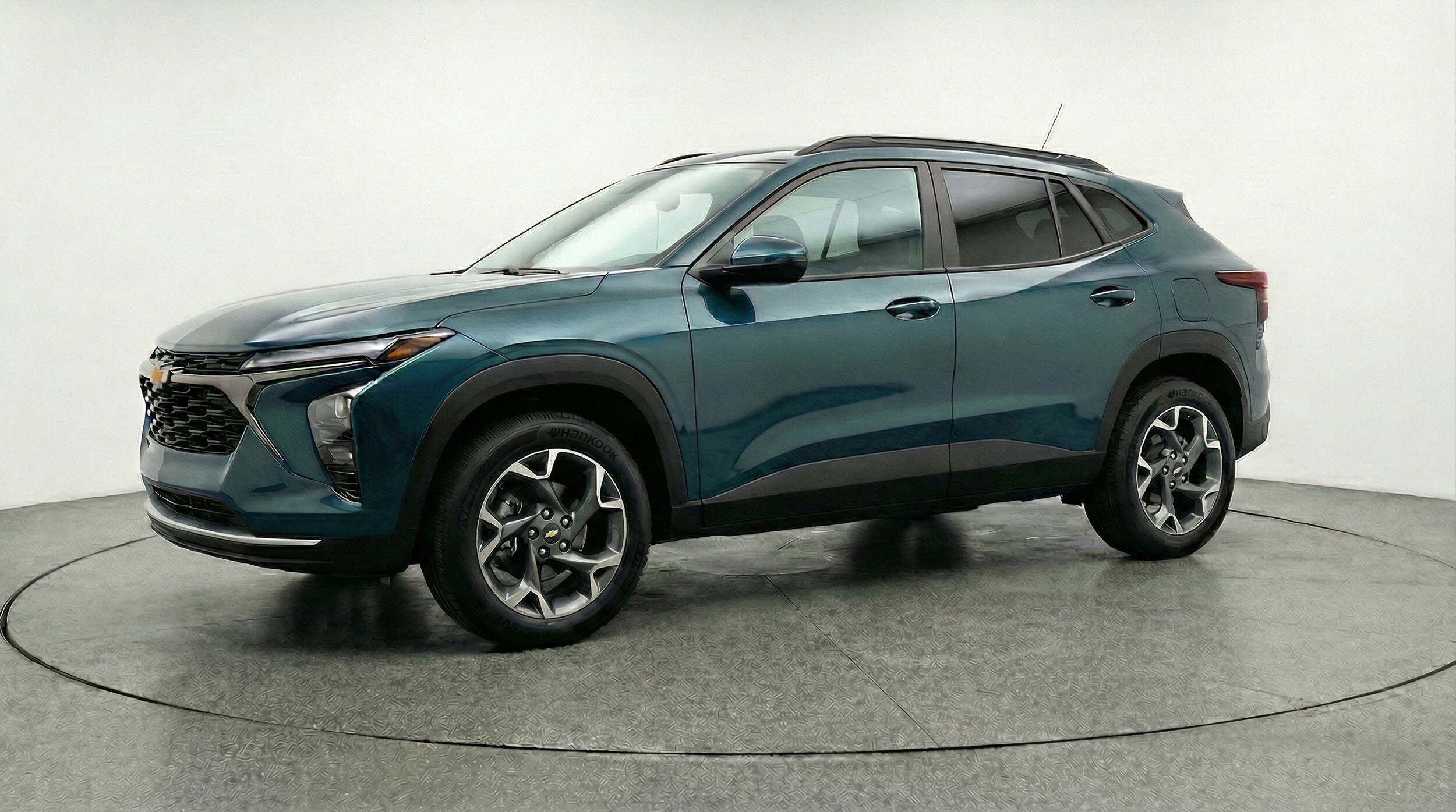 Thumbnail: 2025 Chevrolet Trax - 3