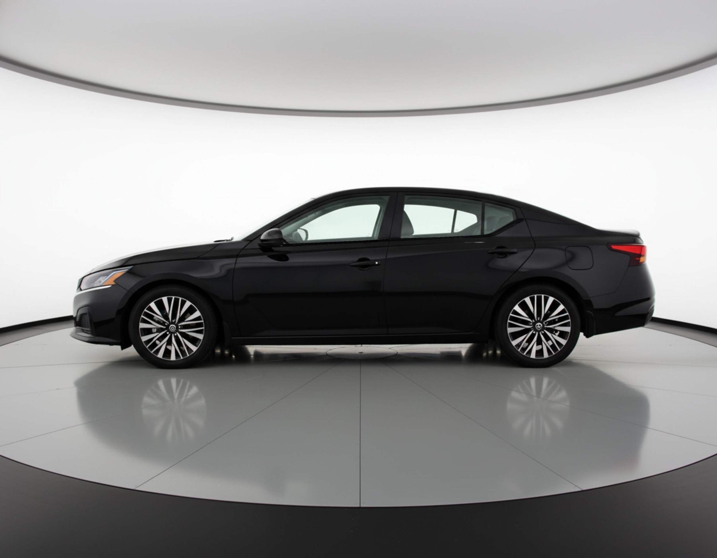 Thumbnail: 2025 Nissan Altima - 4