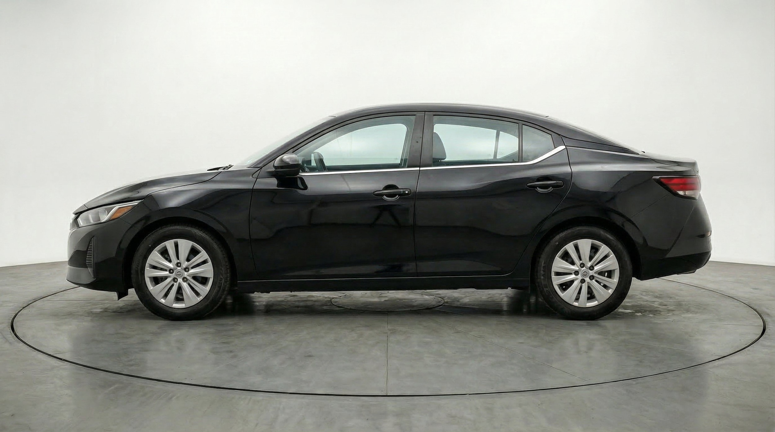 Thumbnail: 2025 Nissan Sentra - 5