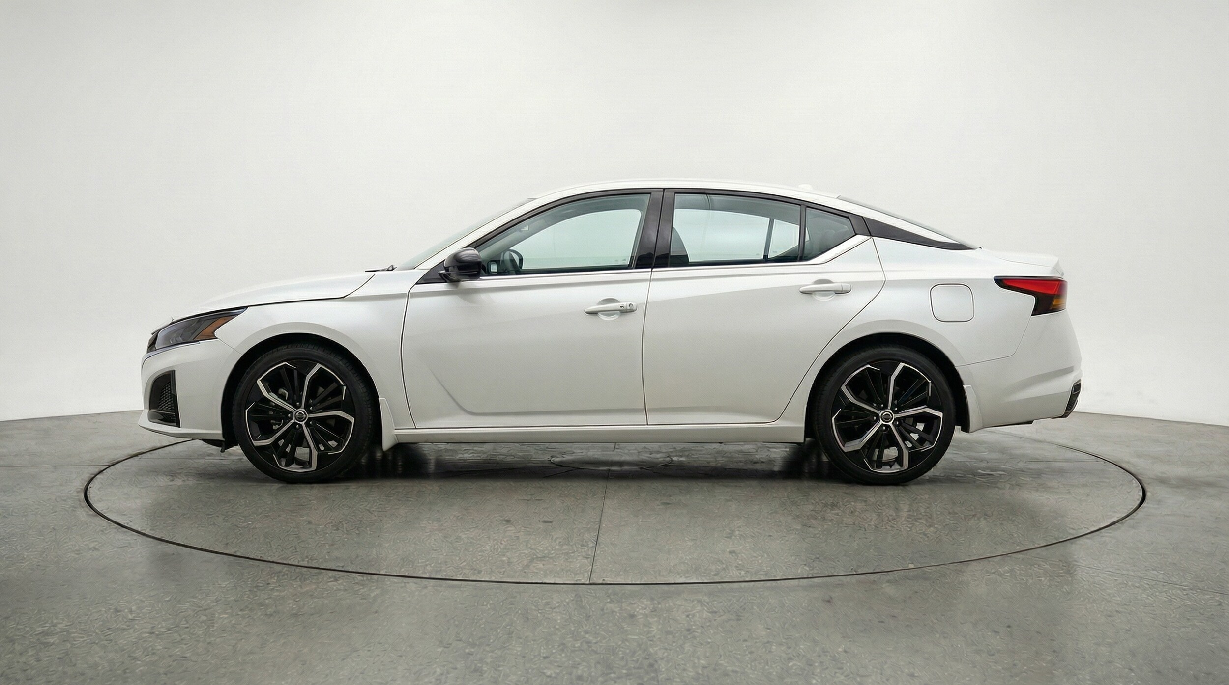 Thumbnail: 2025 Nissan Altima - 4