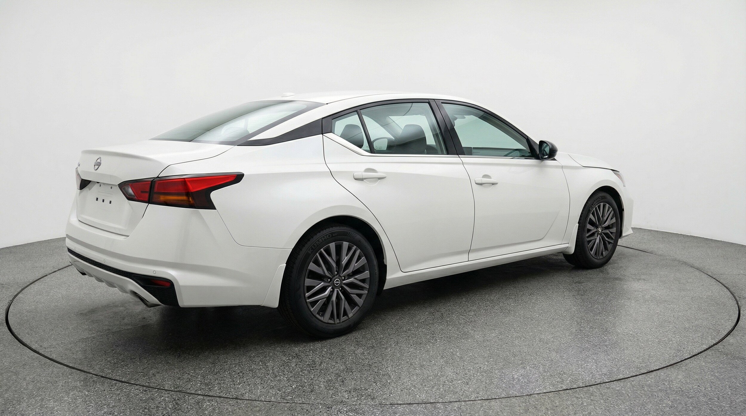 Thumbnail: 2025 Nissan Altima - 9