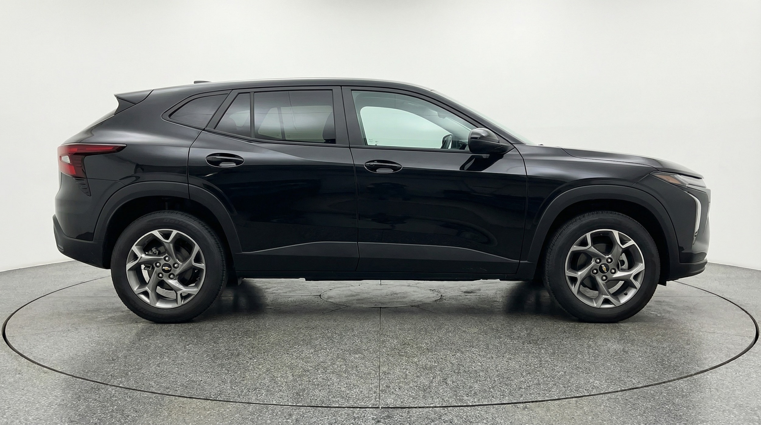 Thumbnail: 2025 Chevrolet Trax - 8