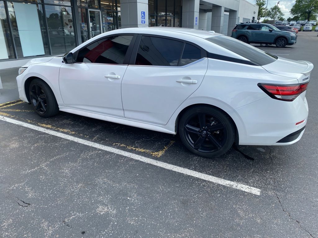 2024 Nissan Sentra SR CVT's photo
