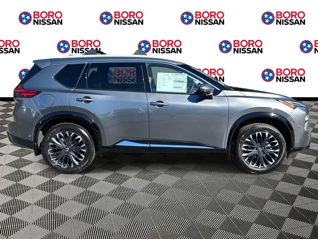 2026 Nissan Rogue Platinum photo 2