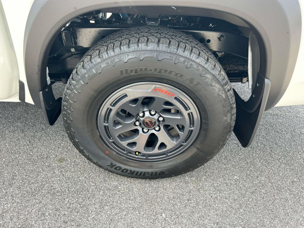 2026 Nissan Frontier PRO-4X - Photo 13