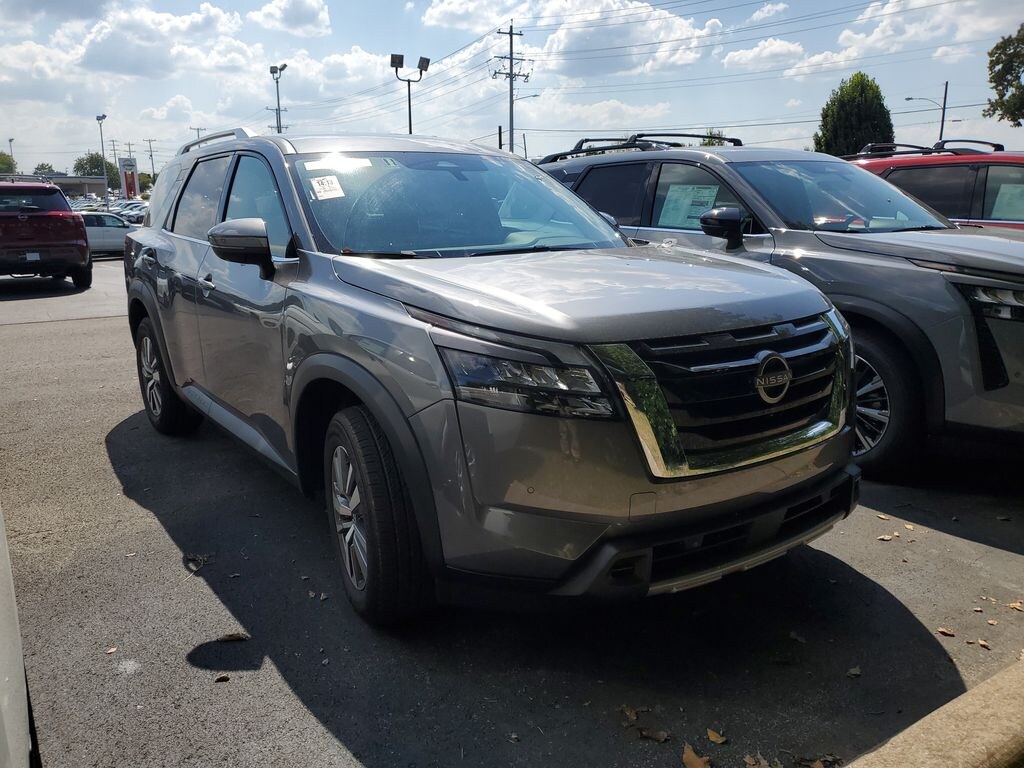 Certified 2025 Nissan Pathfinder SL SUV