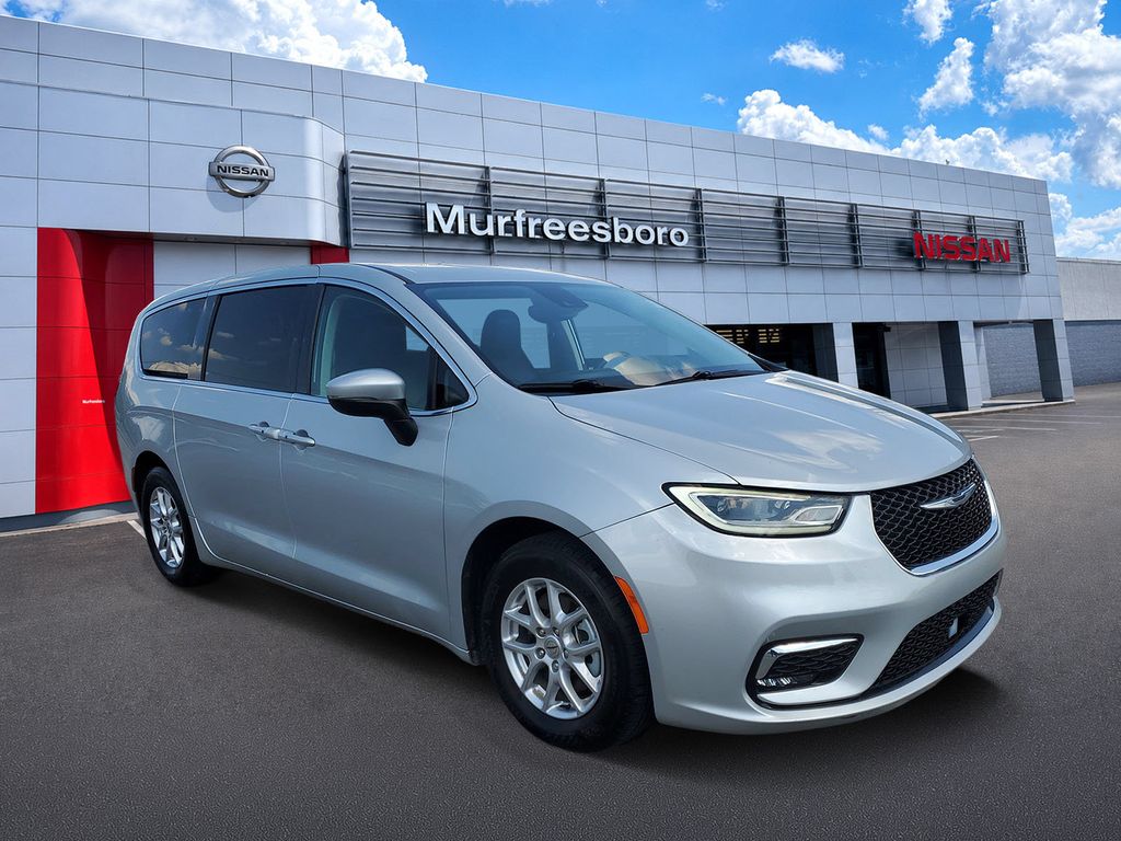 Certified 2023 Chrysler Pacifica Touring L Van Passenger Van