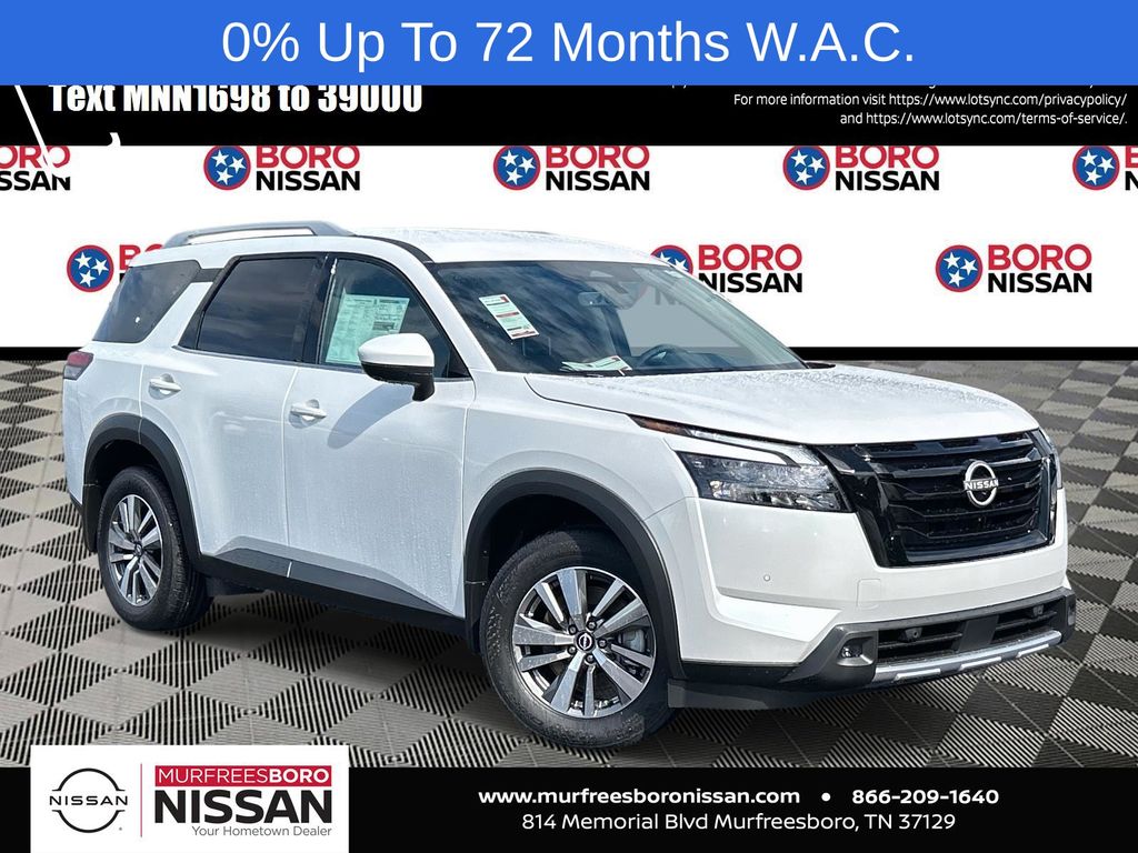 2025 Nissan Pathfinder SL's photo