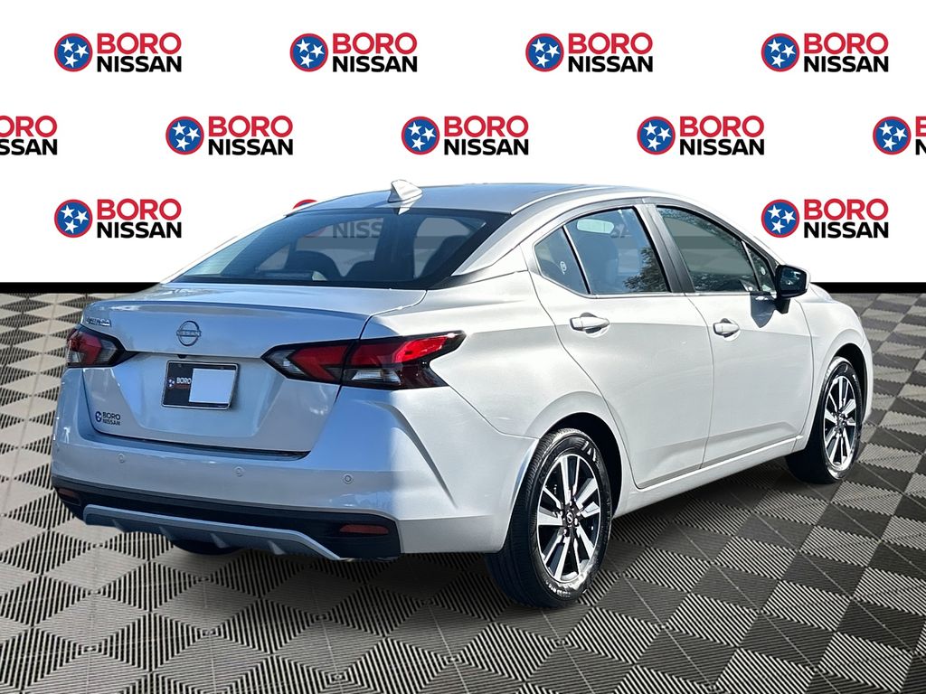 2025 Nissan Versa 1.6 SV photo 3