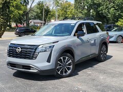 2026 Nissan Pathfinder Platinum SUV