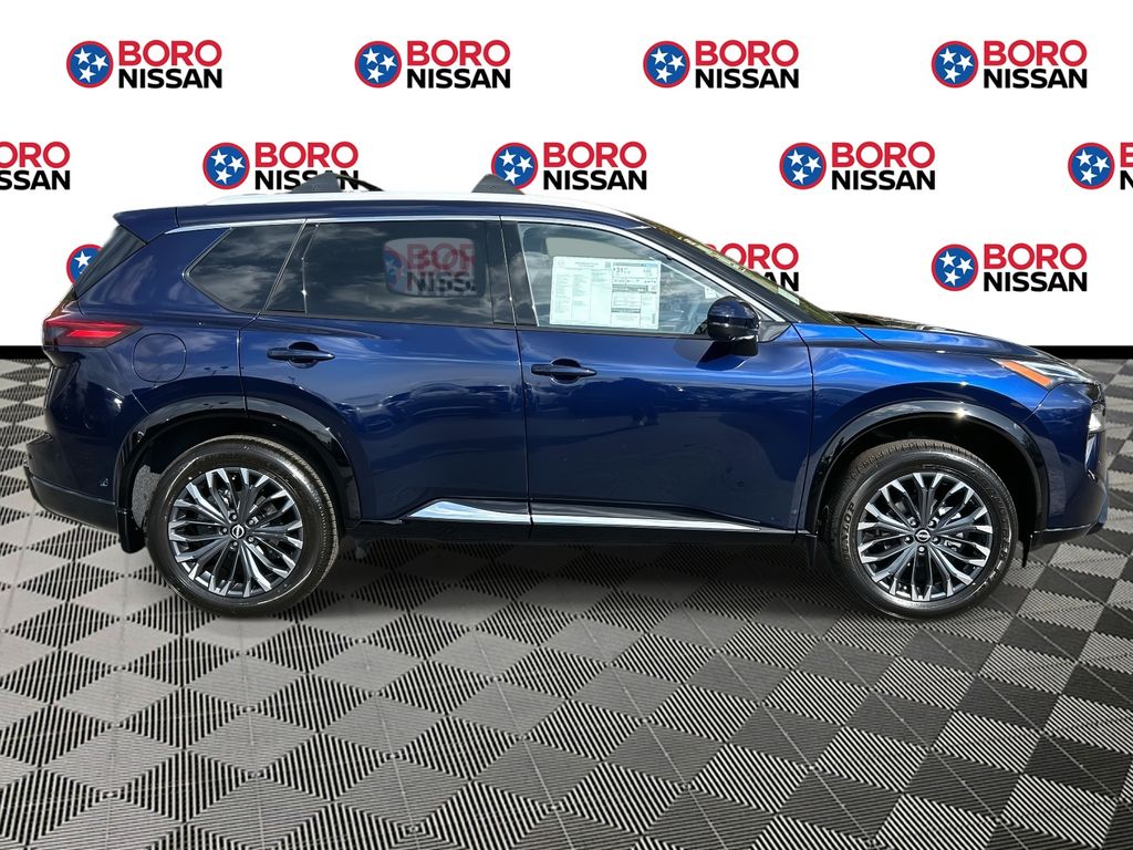 2026 Nissan Rogue Platinum photo 2