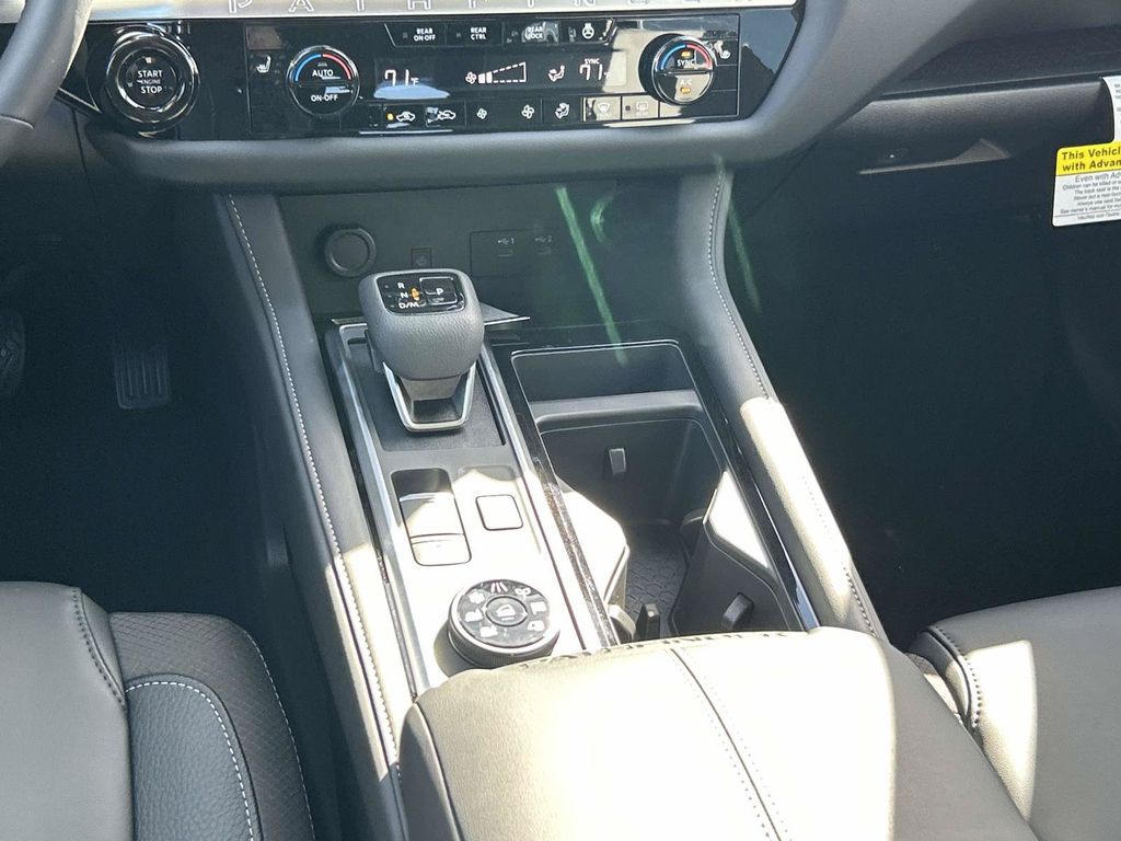 2026 Nissan Pathfinder SL - Photo 18