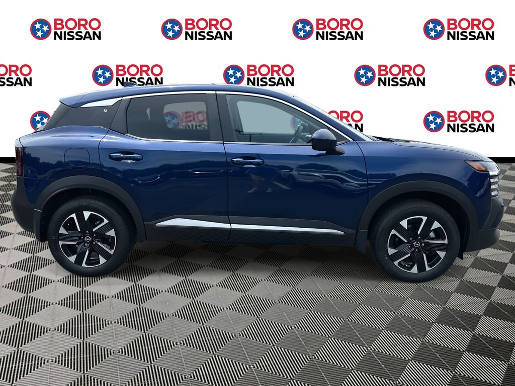 2025 Nissan Kicks SV photo 2