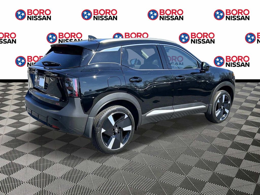 2025 Nissan Kicks SR photo 2