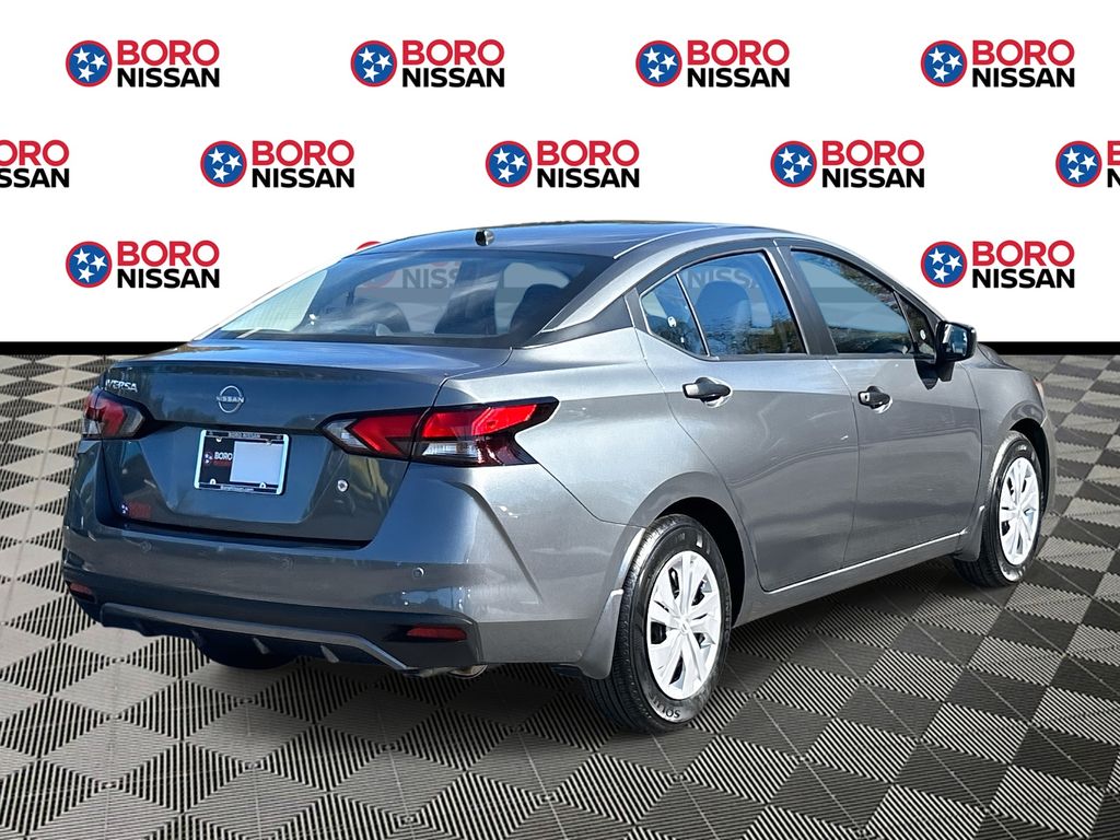 2025 Nissan Versa 1.6 S photo 2
