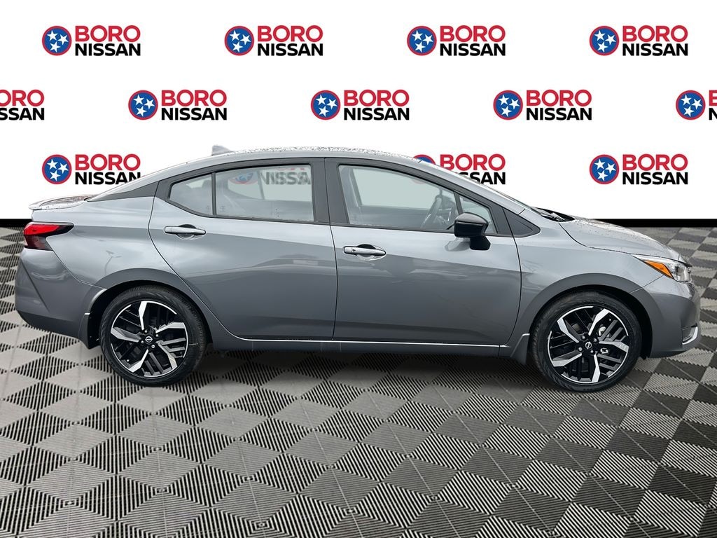 New 2025 Nissan Versa 1.6 SR Sedan
