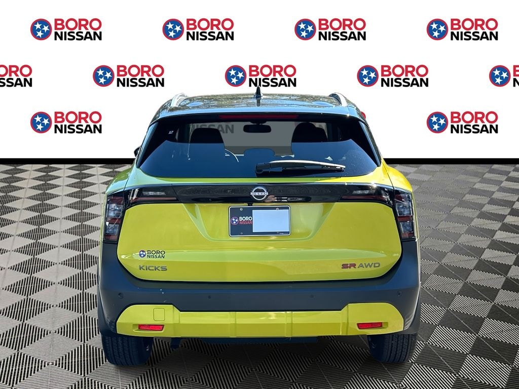 New 2026 Nissan Kicks SR SUV