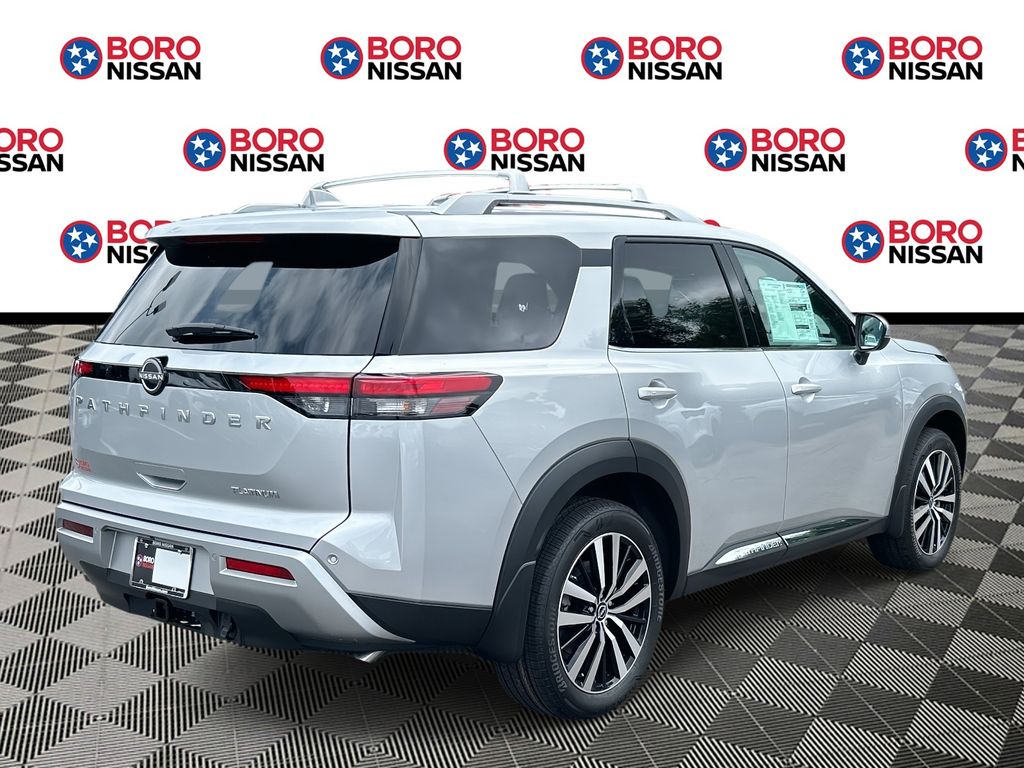 2025 Nissan Pathfinder Platinum photo 2