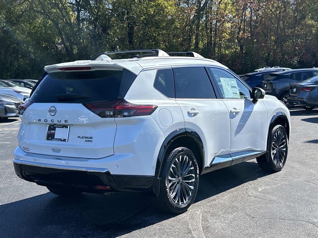 2026 Nissan Rogue Platinum photo 2