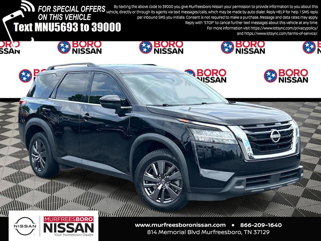 2022 Nissan Pathfinder SV 2WD's photo