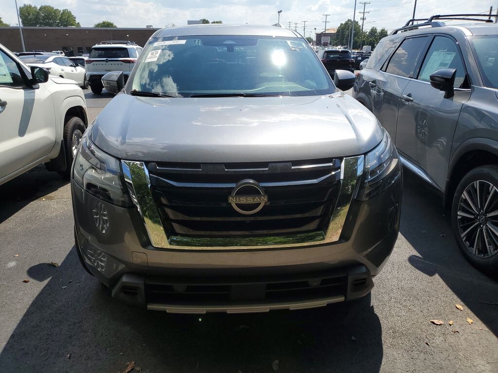 Certified 2025 Nissan Pathfinder SL SUV