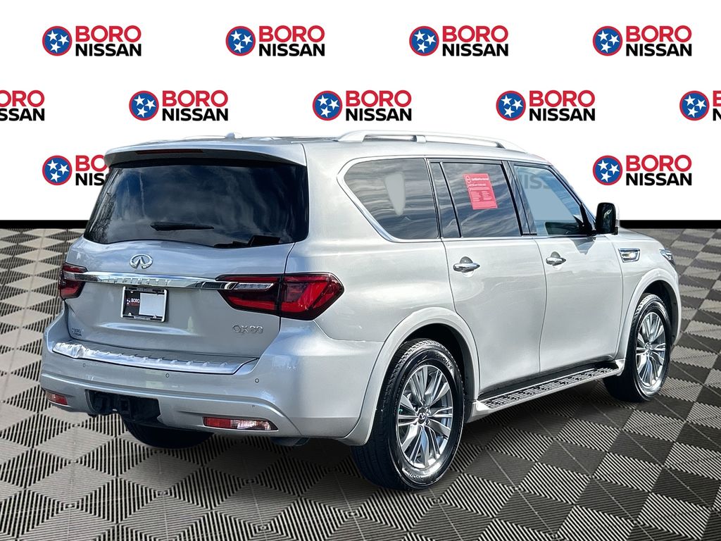 2022 Infiniti QX80 Luxe photo 2