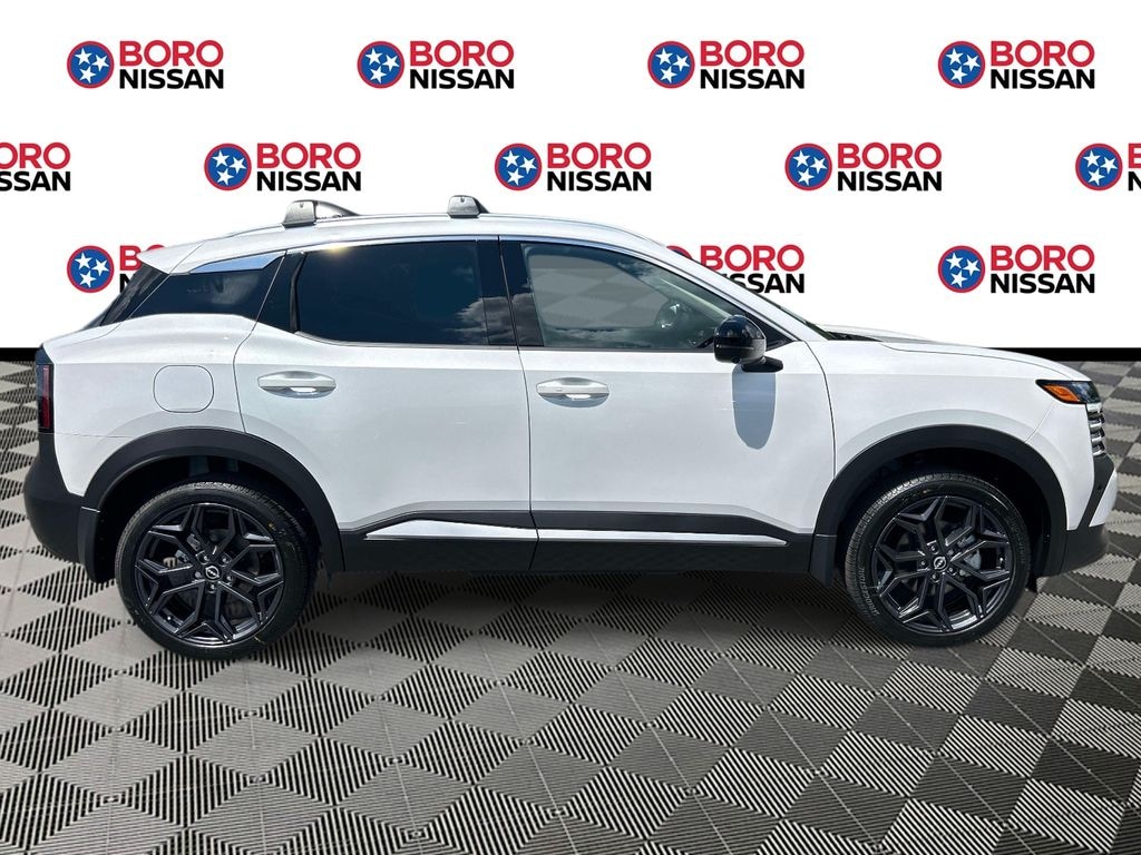 New 2026 Nissan Kicks SR SUV
