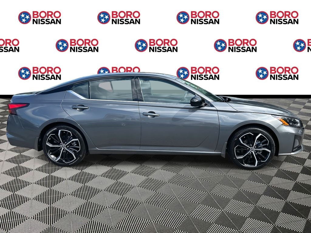 New 2025 Nissan Altima SR Sedan