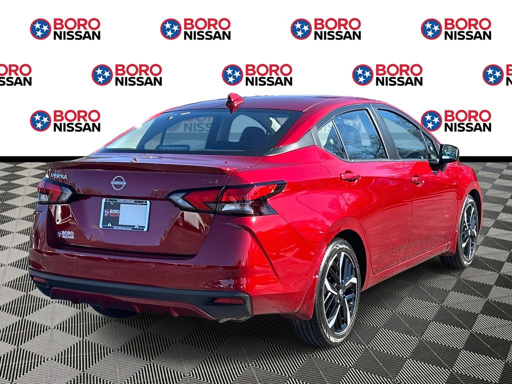 2025 Nissan Versa 1.6 SR photo 3