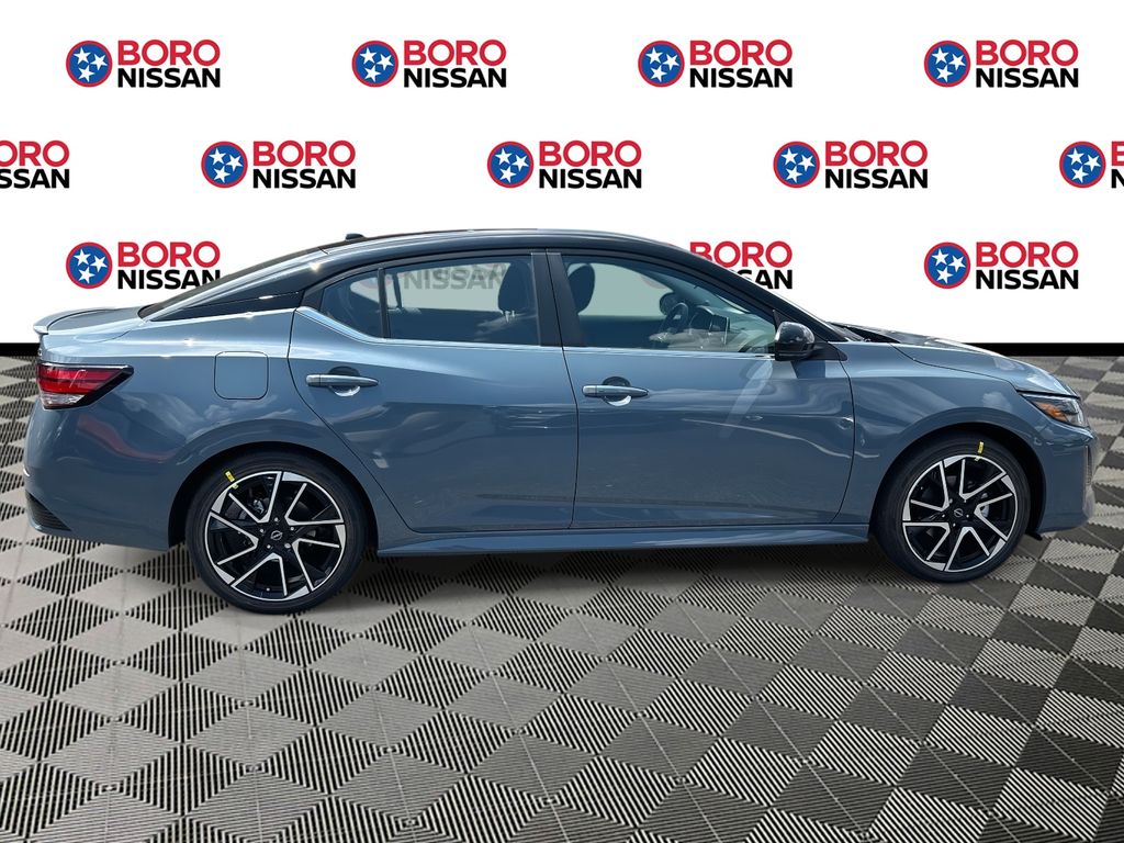 2025 Nissan Sentra SR photo 2