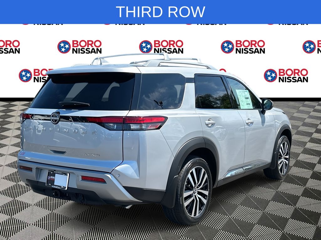 2025 Nissan Pathfinder Platinum photo 2