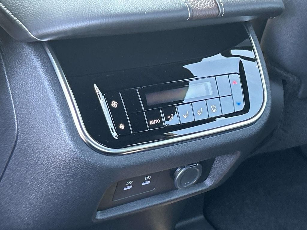 2026 Nissan Armada SL - Photo 18