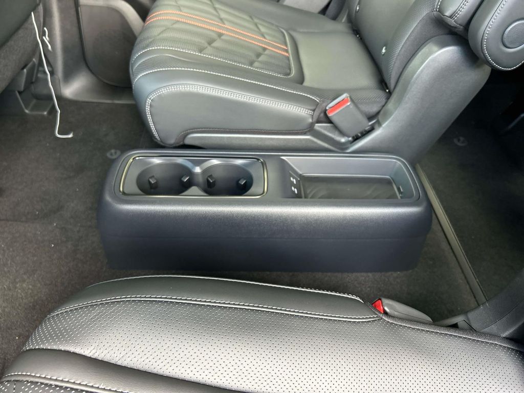2026 Nissan Armada PRO-4X - Photo 22