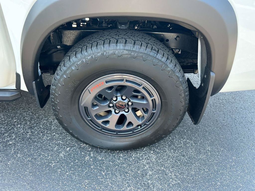2026 Nissan Frontier PRO-4X - Photo 12