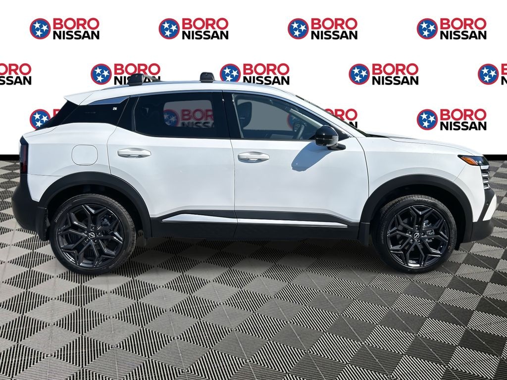 New 2026 Nissan Kicks SR SUV