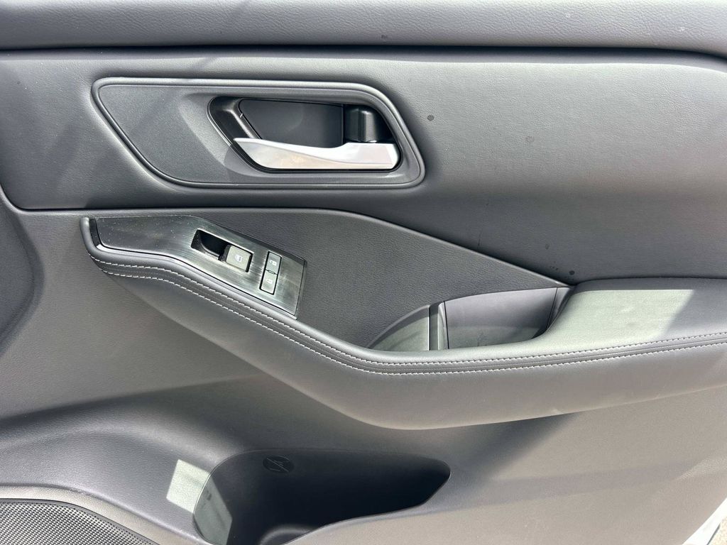 2026 Nissan Rogue SV - Photo 26