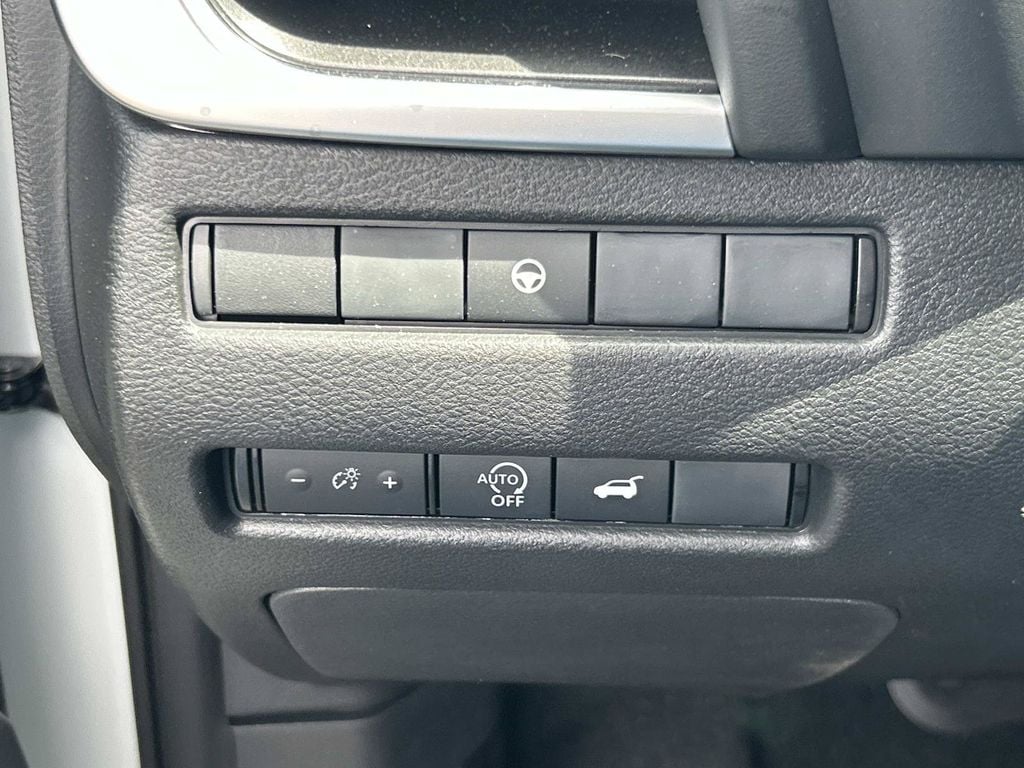 2026 Nissan Rogue SV - Photo 32