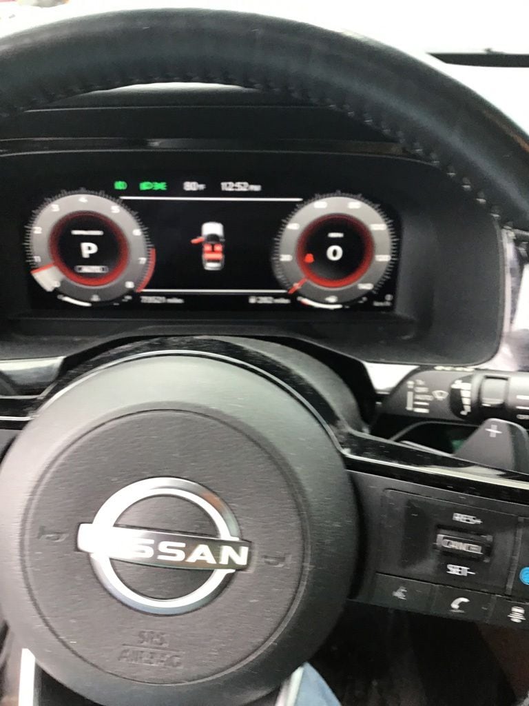 2022 Nissan Pathfinder Platinum 4WD's photo