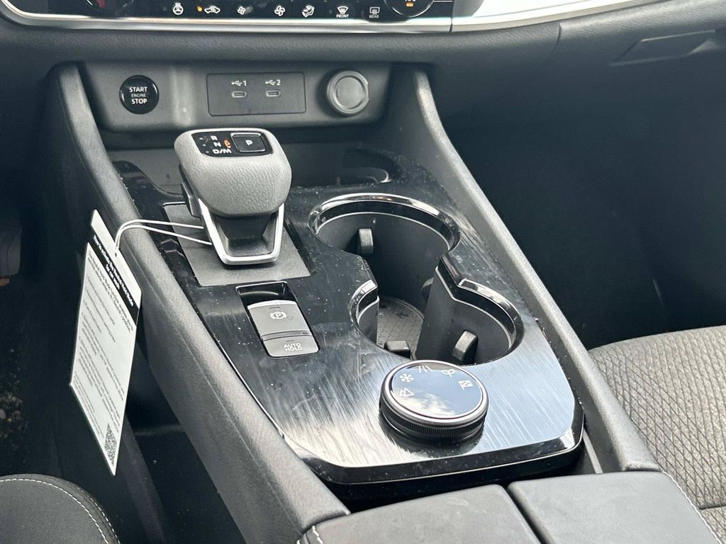 2026 Nissan Rogue SV - Photo 16