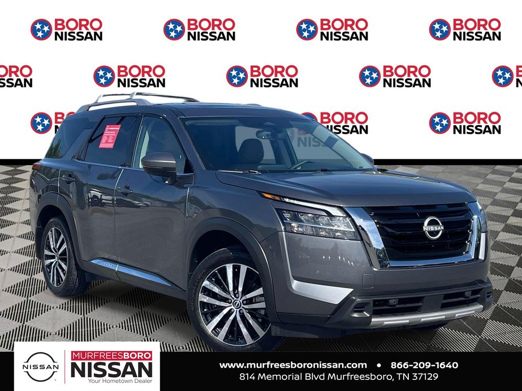 2024 Nissan Pathfinder Platinum 2WD's photo