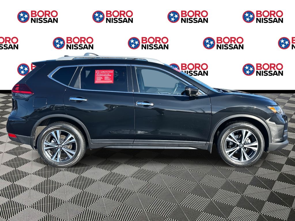 2020 Nissan Rogue SV photo 2