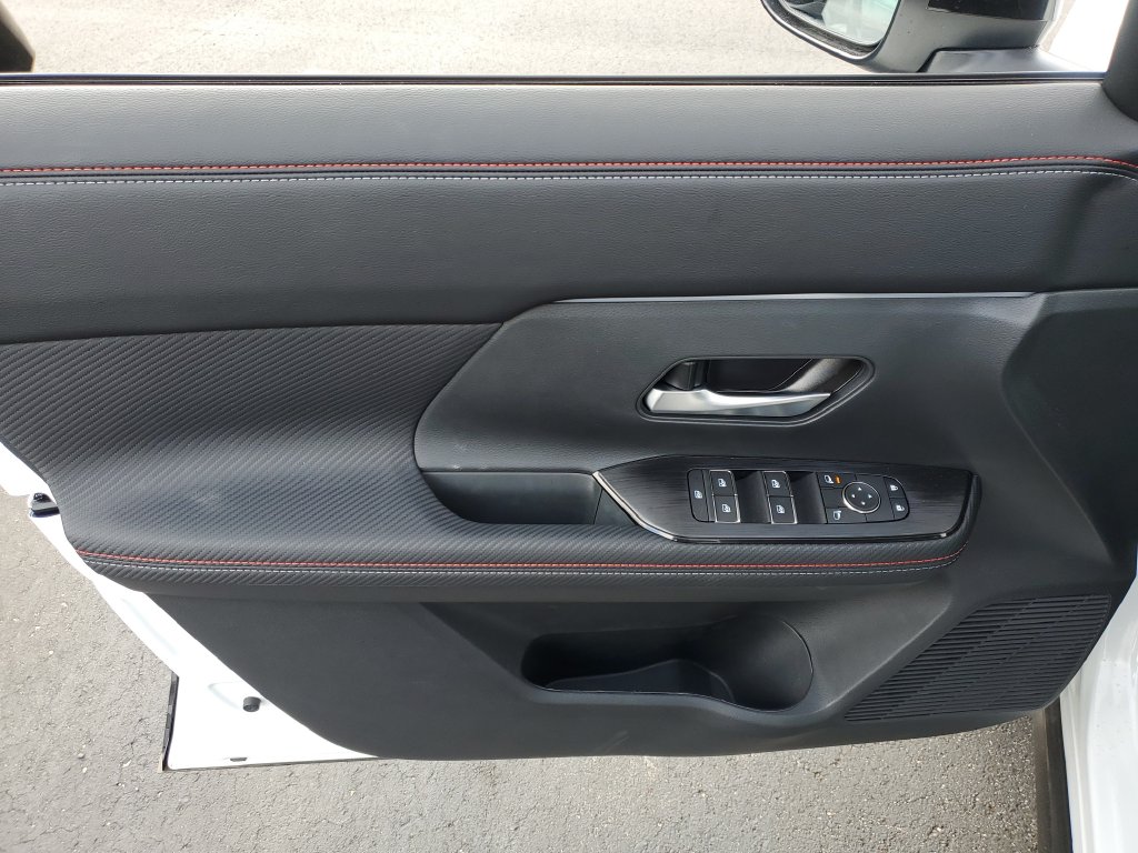 2026 Nissan KICKS SR - Photo 12
