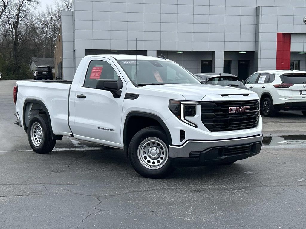 2024 GMC Sierra 1500 Pro's photo