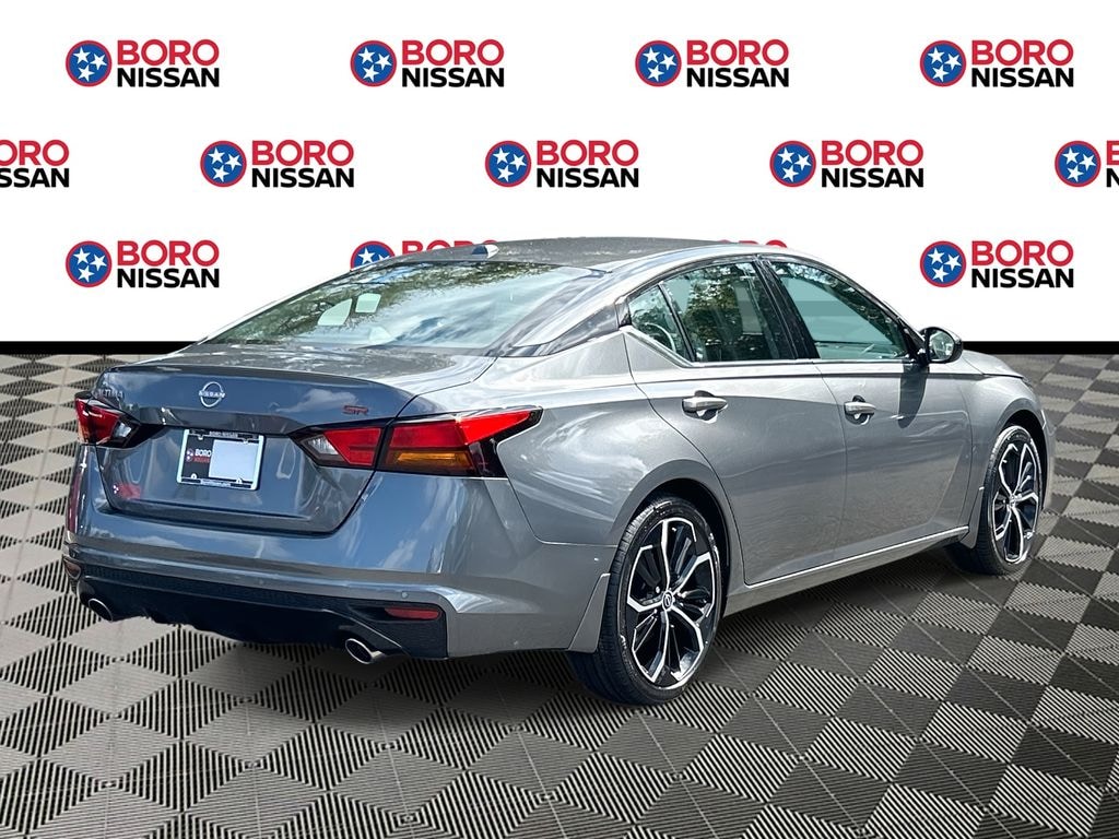 New 2025 Nissan Altima SR Sedan