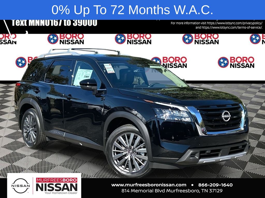 2025 Nissan Pathfinder SL's photo